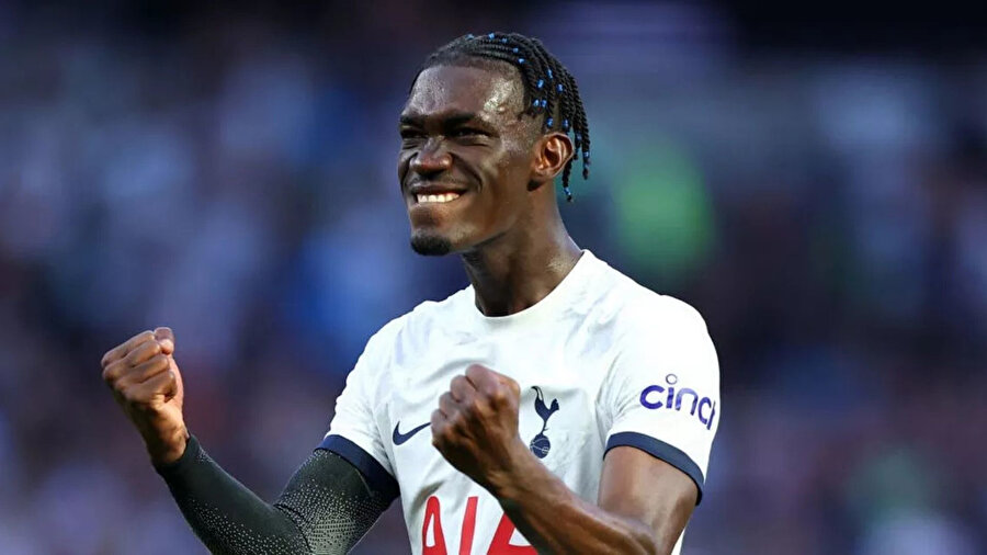 Fenerbahçe'de 8 numara transferi için hedef tekrar belirlendi: Yves Bissouma ile anlaşılacak mı?