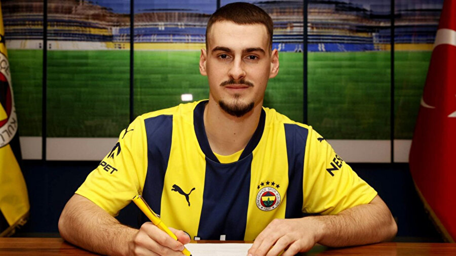 Genç futbolcu henüz maça çıkmamıştı: Fenerbahçe'den Pafos'a transfer oldu