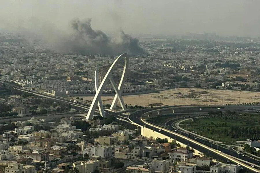 İsrailli yetkililer, Hamas'ın birçok üst düzey isminin bu saldırıda hayatını kaybettiğini iddia ettiyse de Hamas, liderlerinin İsrail suikastından kurtulduğunu, saldırıda Hamas Siyasî Büro Üyesi Halil Hayye'nin oğlu ile 4 mensubunun ve Katarlı bir polisin hayatını kaybettiğini açıkladı.