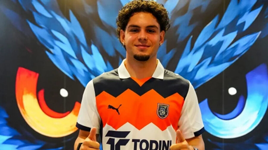 Başakşehir, Tuğra Turhan'ı kadrosuna kattığını açıkladı. 