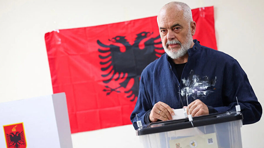 Arnavutluk, bu kararı ile siyasi tarihte ilk kez yapay zekadan faydalanan ülke oldu.