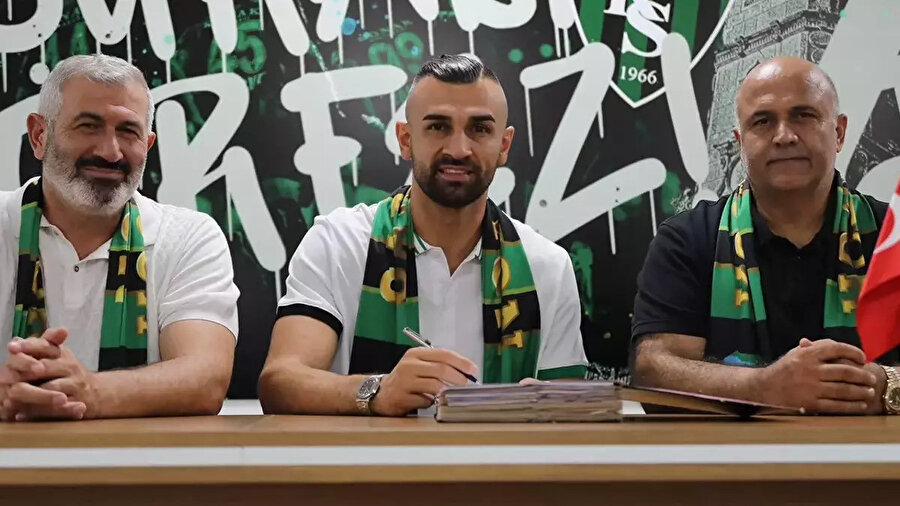Serdar Dursun Kocaelispor'a transfer oldu.