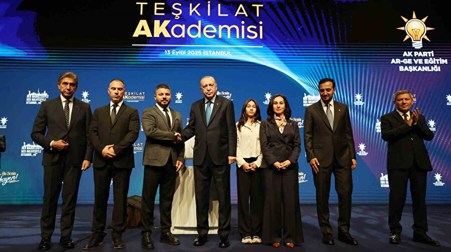 CHP'den istifa eden Beykoz Belediye Başkanvekili Özlem Vural Gürzel, AK Parti'ye katıldı