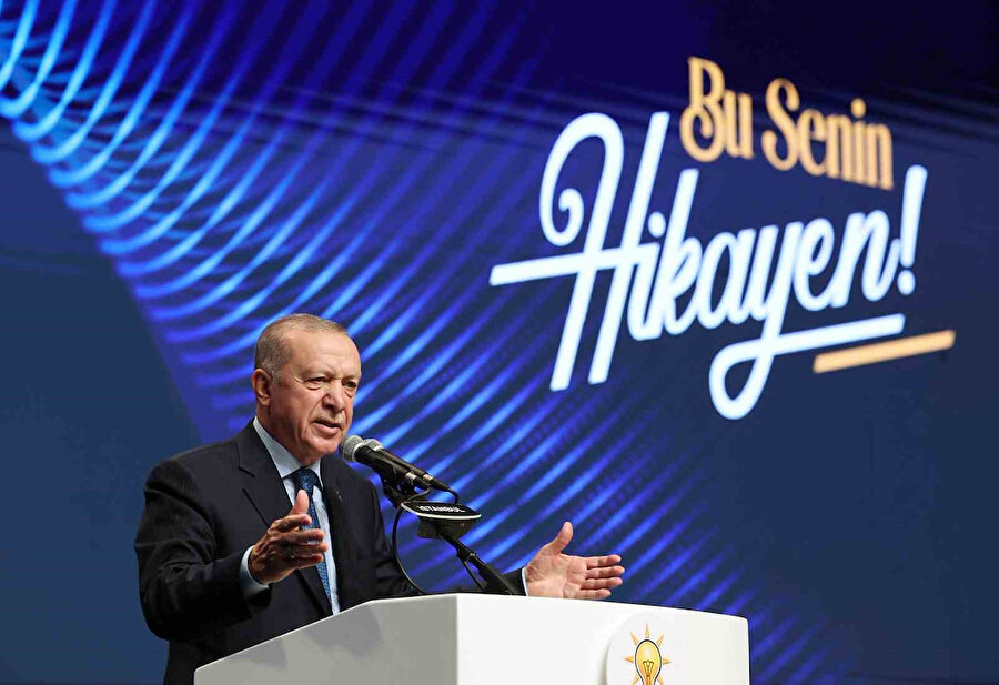 CHP'den istifa eden Beykoz Belediye Başkanvekili Özlem Vural Gürzel, AK Parti'ye katıldı