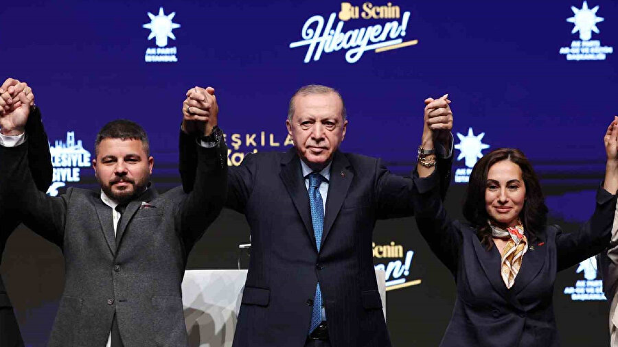 CHP'den istifa eden Beykoz Belediye Başkanvekili Özlem Vural Gürzel, AK Parti'ye katıldı