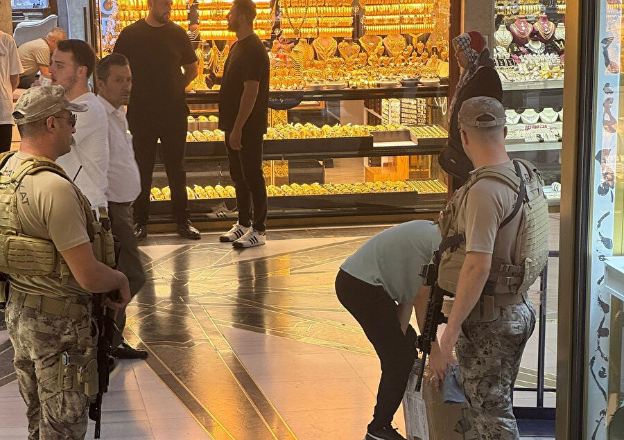 Bursa'nın tarihi çarşısında haraç iddiası: Polis Özel Harekat düğmeye bastı