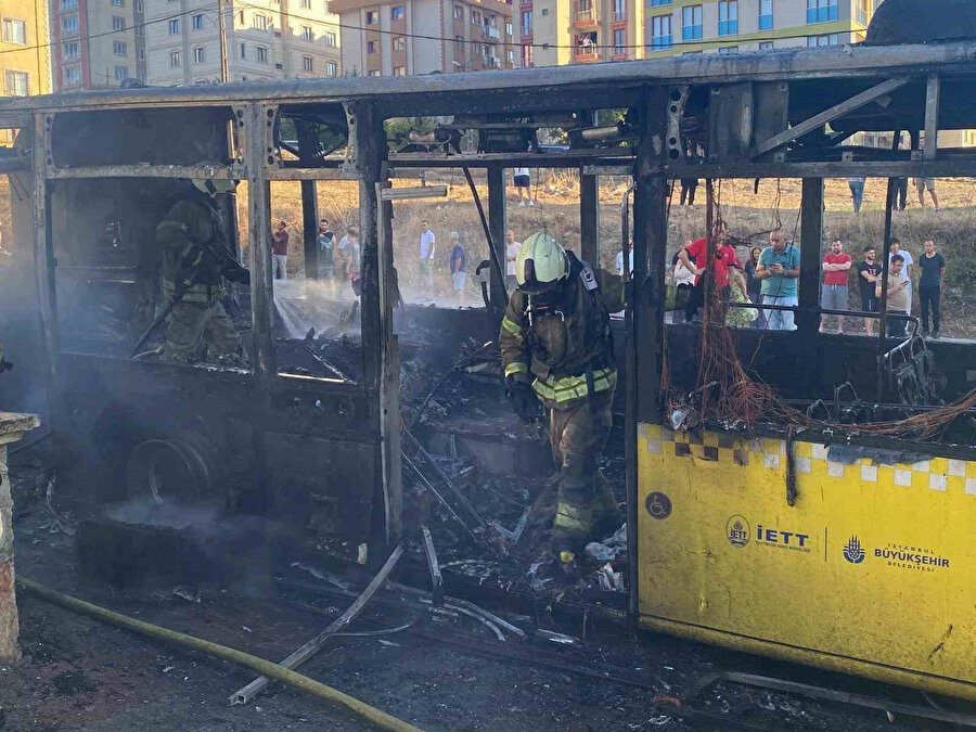 İETT otobüsünde yangın