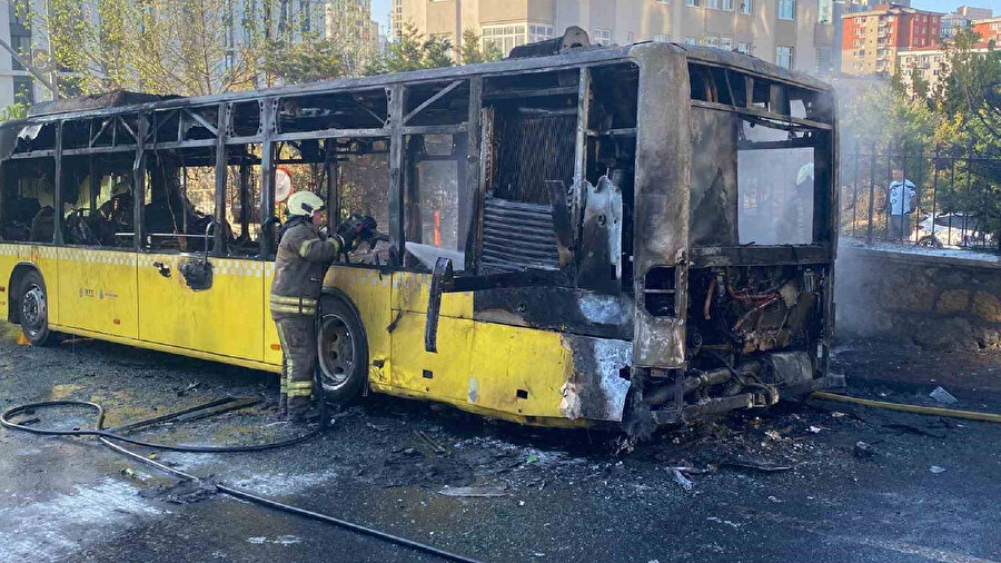 İETT otobüsünde yangın