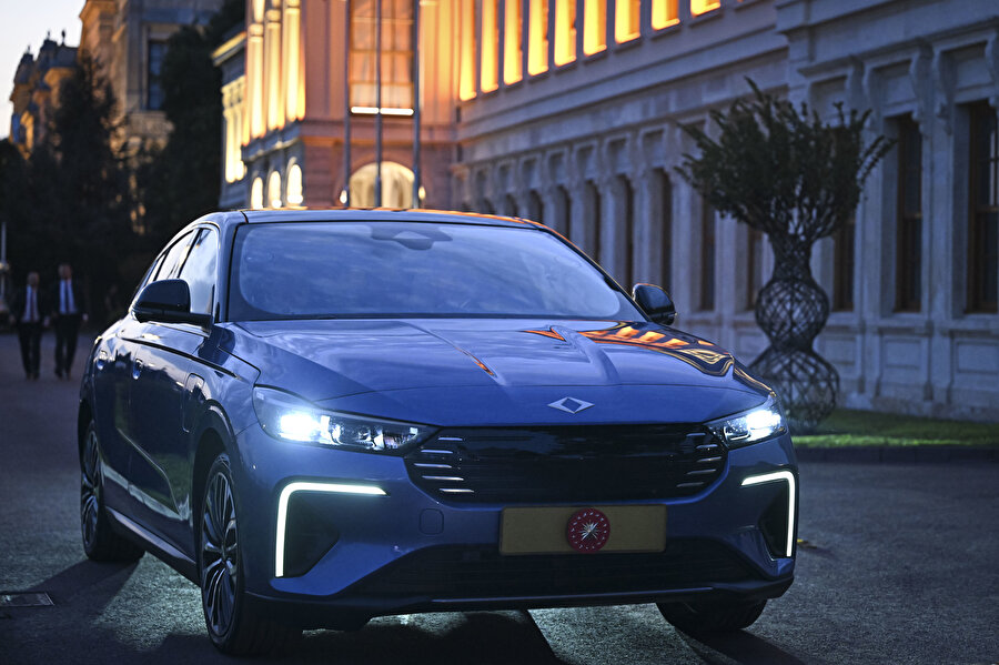 Cumhurbaşkanı Erdoğan'a Togg'un yeni modeli hediye edildi