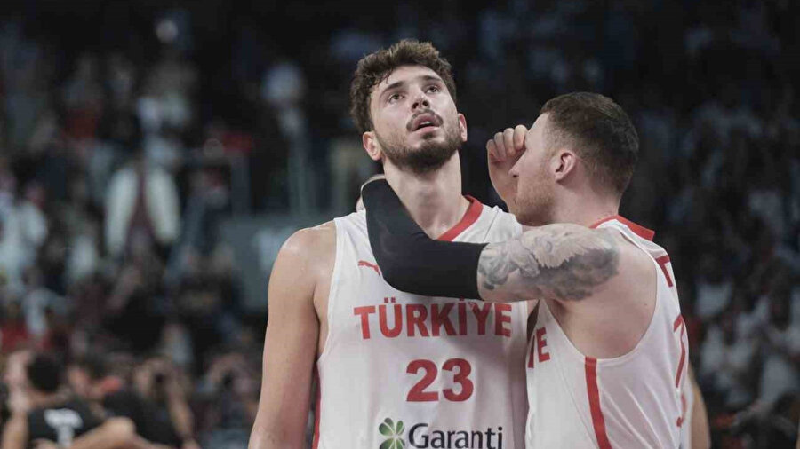 Osman Aşkın Bak: &quot;Sporcularımızla gurur duyuyoruz&quot;