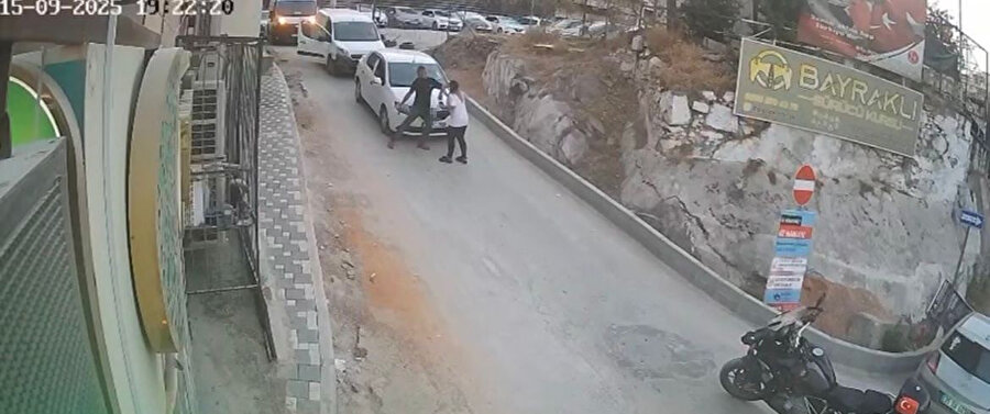 İzmir'de eşini rehin aldı: Polis etkisiz hale getirdi