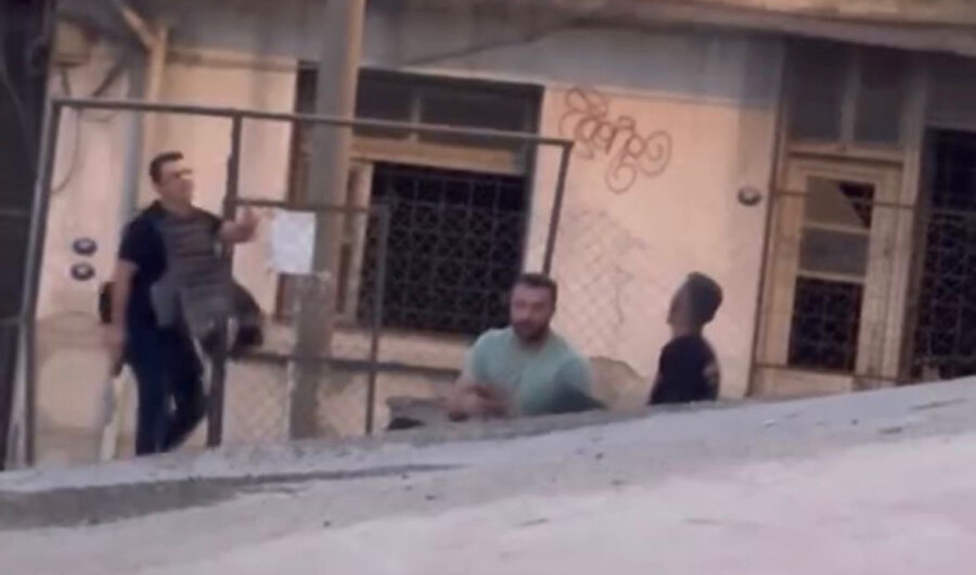 İzmir'de eşini rehin aldı: Polis etkisiz hale getirdi