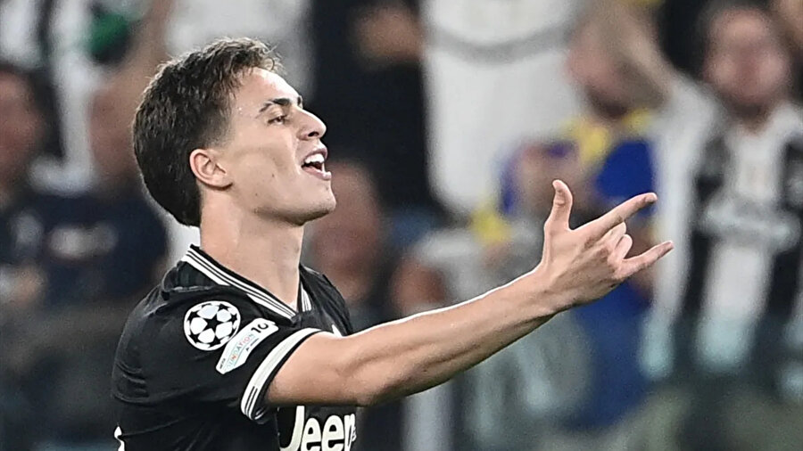 Kenan Yıldız geceye damga vurdu: Türk futbol tarihine geçti