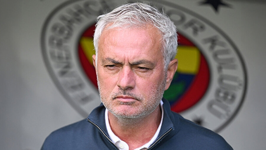 Benfica'nın yeni teknik direktör Jose Mourinho oldu.