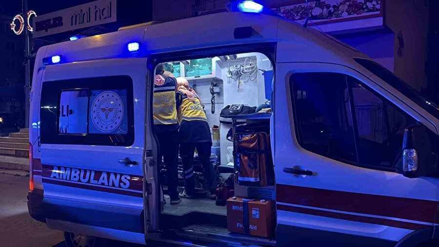 Sivas'ta çakmak gazı patlaması sonucu 3 genç yaralandı.