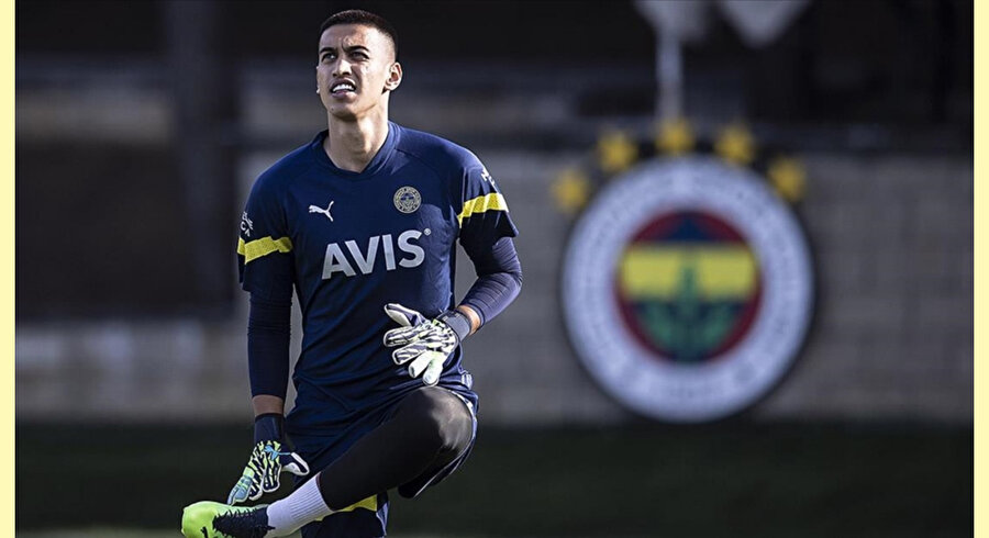 İrfan Can Eğribayat yediği hatalı gol sonrasında Fenerbahçe taraftarından özür diledi