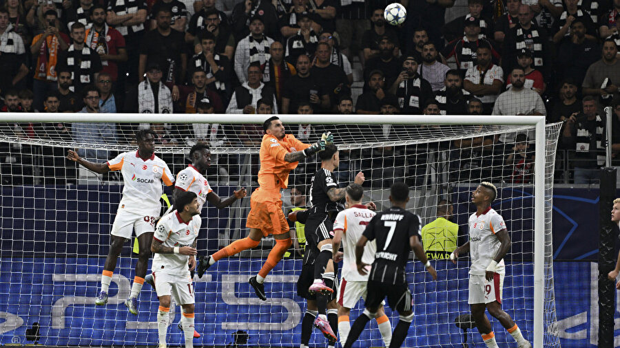 Frankfurt'tan Galatasaray için maç sonu paylaşımı