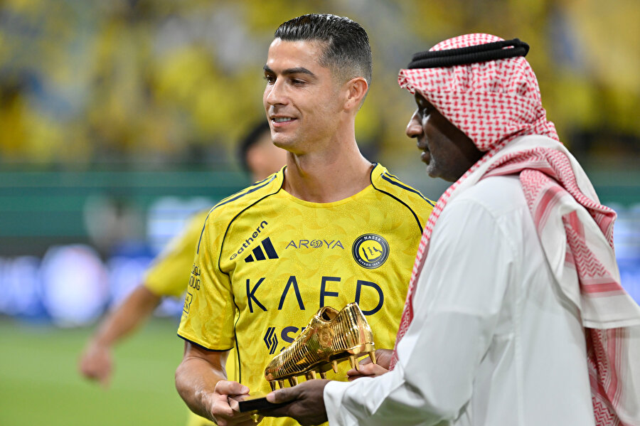 Cristiano Ronaldo adım adım dünya rekoruna gidiyor!