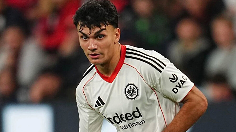 Frankfurt, Can Uzun'un bonservisini belirledi​.