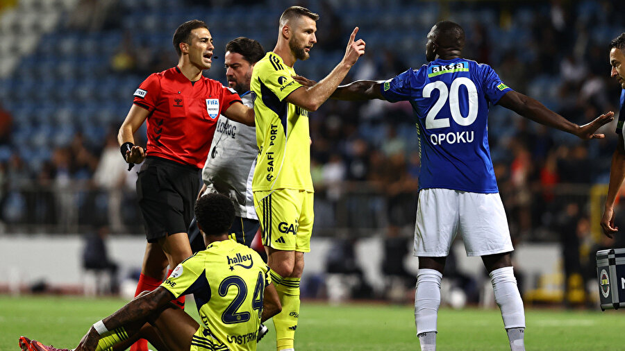 Fenerbahçe'de 5 yıl sonra ilk: 12 resmi maç sonra bir ilk yaşandı