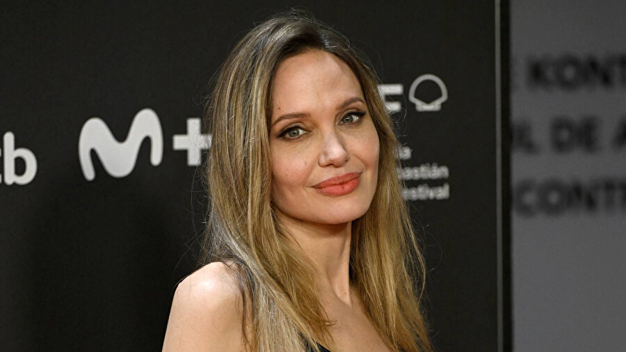 Ünlü oyuncu Angelina Jolie, Amerika'da olan olaylar ile ilgili yorum yaptı.