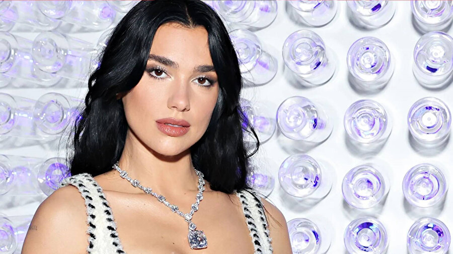 Dua Lipa, menajerini kovduğu haberlerini yalanladı