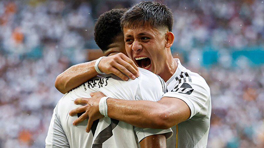 Arda Güler'den Levante - Real Madrid maçında harika asist! Maç sonu taraftarın yanına giderek...