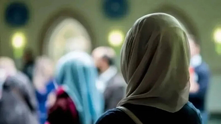 Öğrencilerin başörtüsüyle öğrenim görebilmeleri için değiştirilen &quot;Disiplin Tüzüğü&quot;, Anayasa Mahkemesi tarafından iptal edildi.