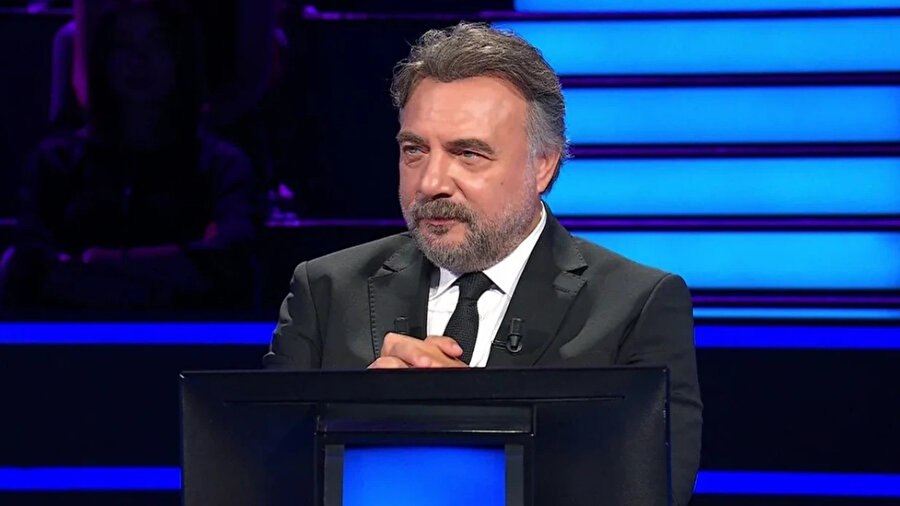 Derinoy adlı türküyü seslendiren kişi kimdir?