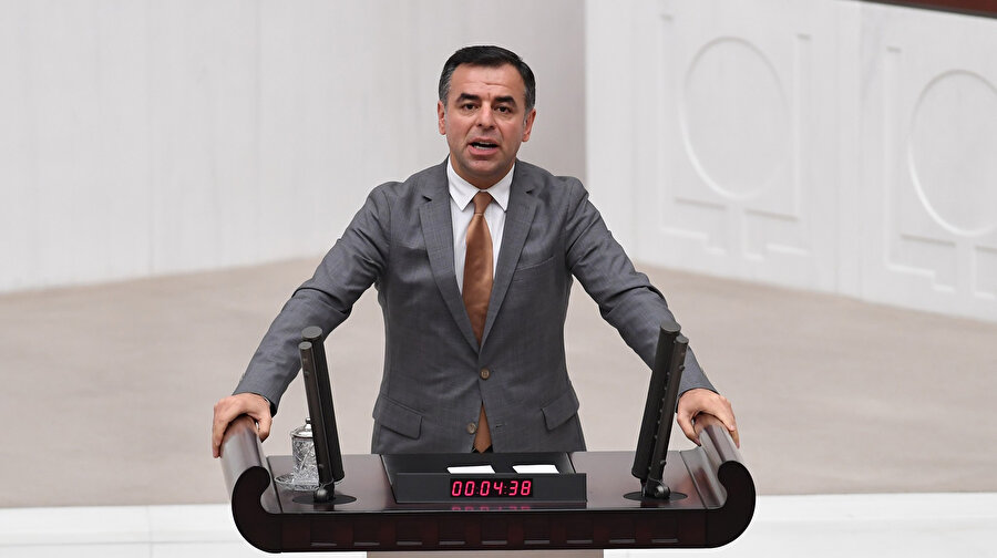 Barış Yarkadaş kimdir, nereli? Neden CHP'den ihraç edildi?