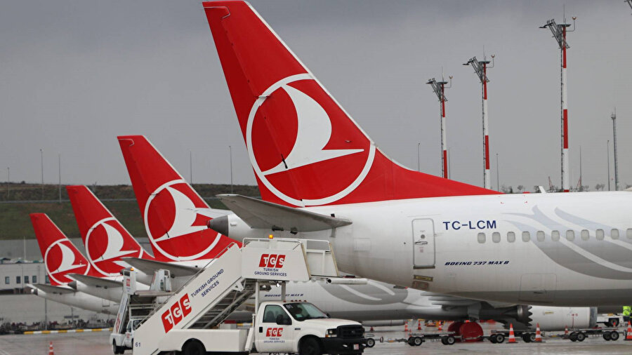 225 adet Boeing uçak filoya katılacak.