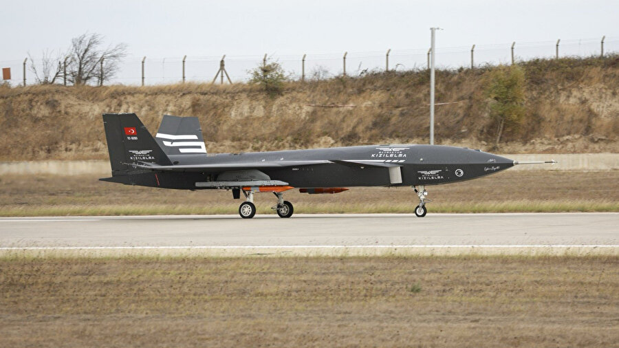 ​Bayraktar KIZILELMA ilki gerçekleştirdi: Savunma Sanayi Başkanı Görgün müjdeyi verdi