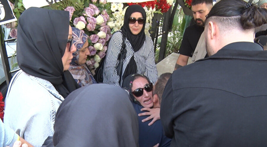 Güllü'nün cenazesi