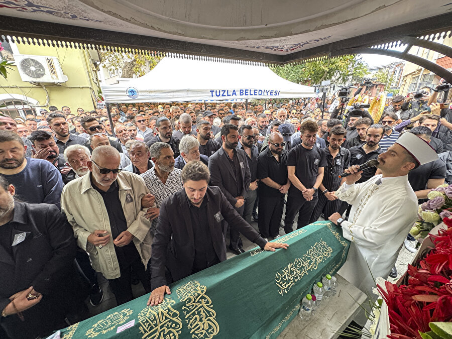 Güllü'nün cenazesi