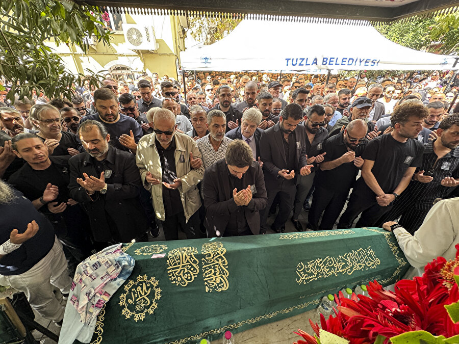 Güllü'nün cenazesi