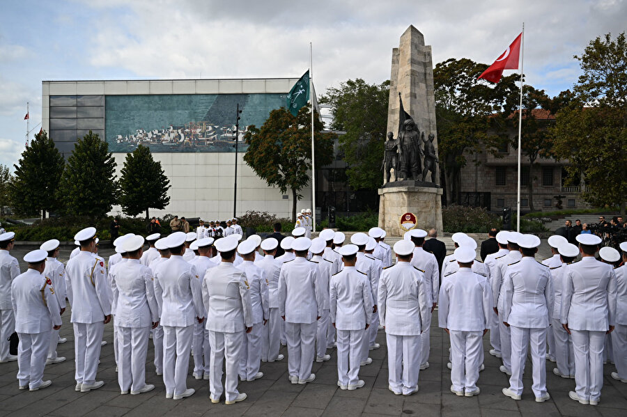 Preveze Deniz Zaferi’nin 487’ıncı yıldönümü 15 geminin Boğaz’dan geçişiyle kutlandı