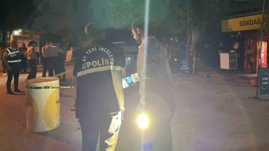 Alacak verecek kavgasında korkunç son: Olayla ilgisi olmayan iki kişi mermilerin hedefi oldu