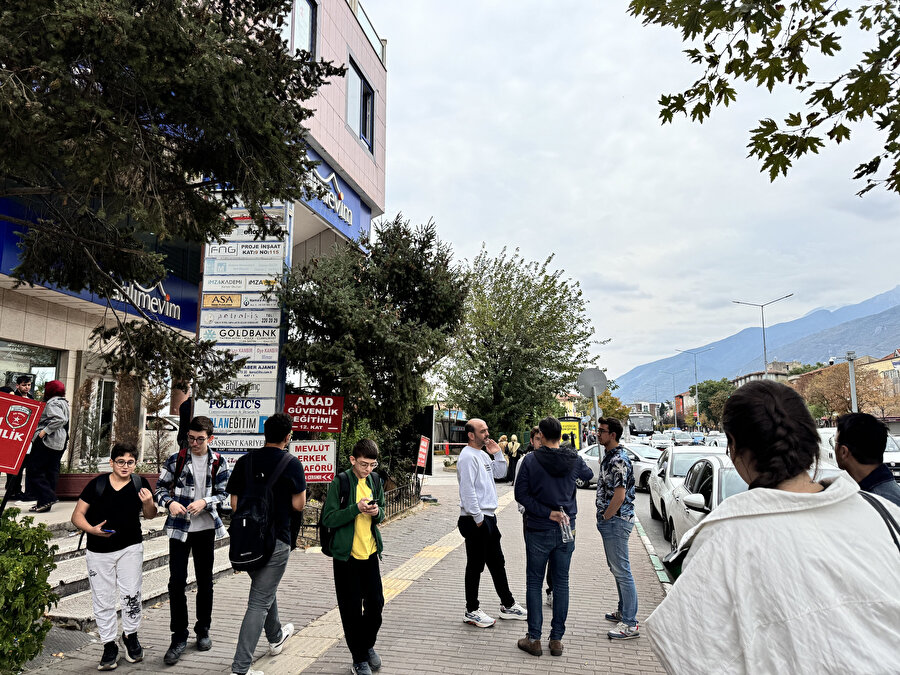 Son dakika: Kütahya'da 5.4 büyüklüğünde deprem meydana geldi