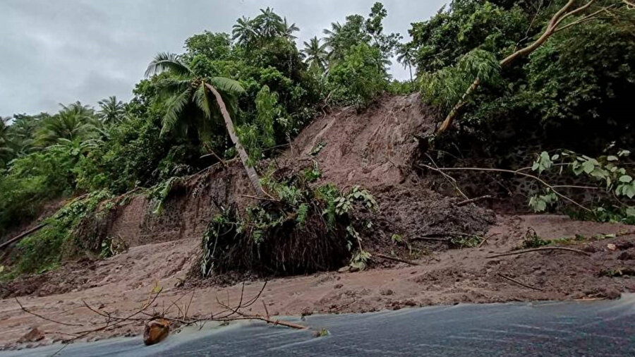 Ülkede afetlerden yaklaşık 2,8 milyon kişinin olumsuz etkilendiği bildirildi.