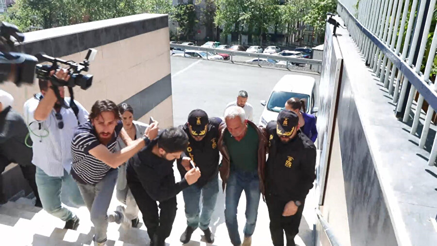 Özgür Özel'e yumruklu saldırı gerçekleştiren sanığa tahliye