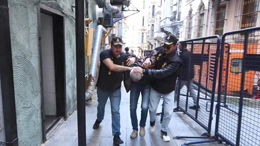 Özgür Özel'e yumruklu saldırı gerçekleştiren sanığa tahliye