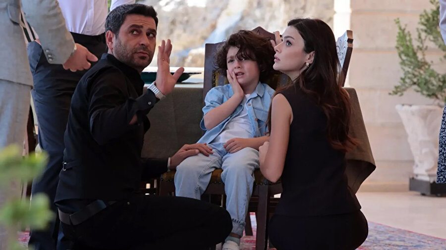 Uzak Şehir 32. bölüm fragmanı izle | "Sen Benim En Büyük Çaresizliğimsin" repliği damga vurdu! Kanal D Uzak Şehir 32. fragman yayınlandı