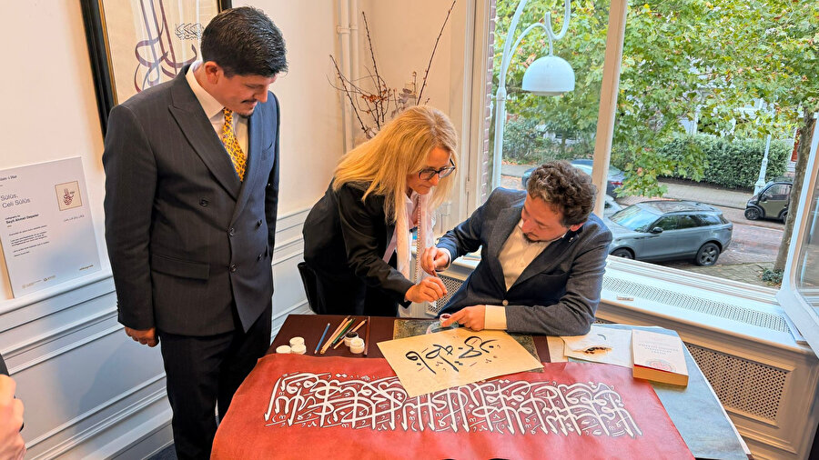 Albayrak Grubu öncülüğünde Âdil-i Mutlak Hat Eserleri Sergisi