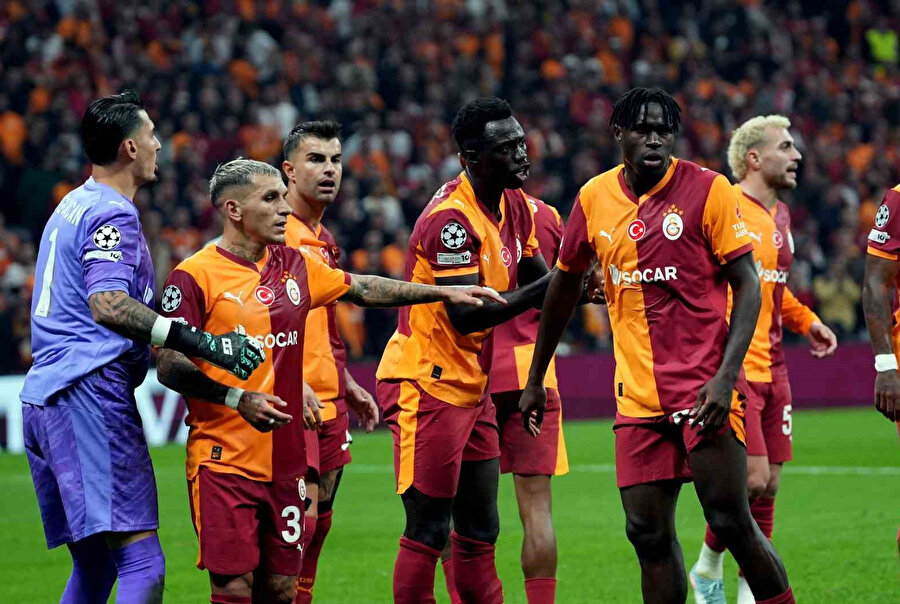 Henry ve Carragher'dan Galatasaray için çarpıcı ifadeler: "Osimhen bencillik yaptı"
