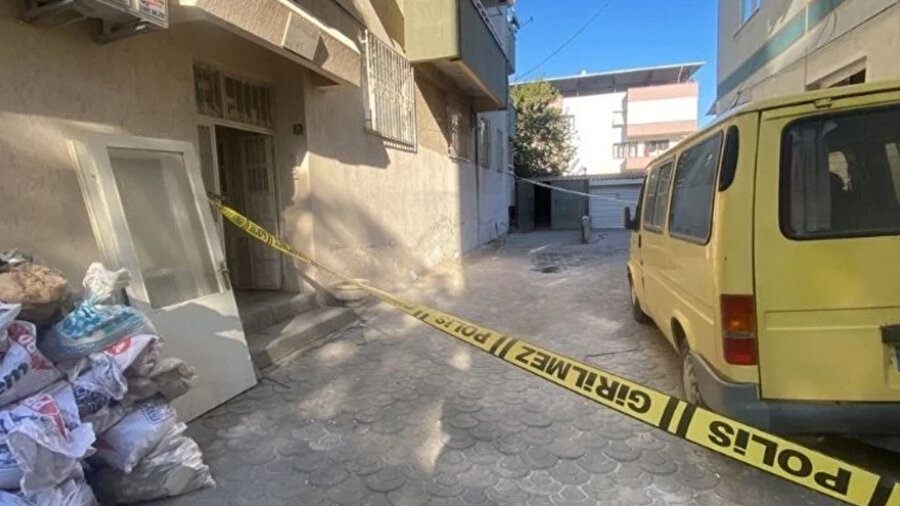 Aydın'da çamaşır asarken balkondan düşen kadın hayatını kaybetti.