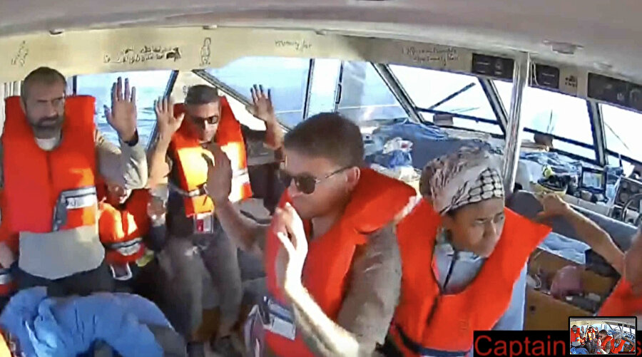 İsrail'in filoya saldırısı sürüyor