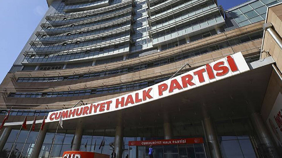 CHP İstanbul İl Kongresi'nin iptal davası ertelendi
