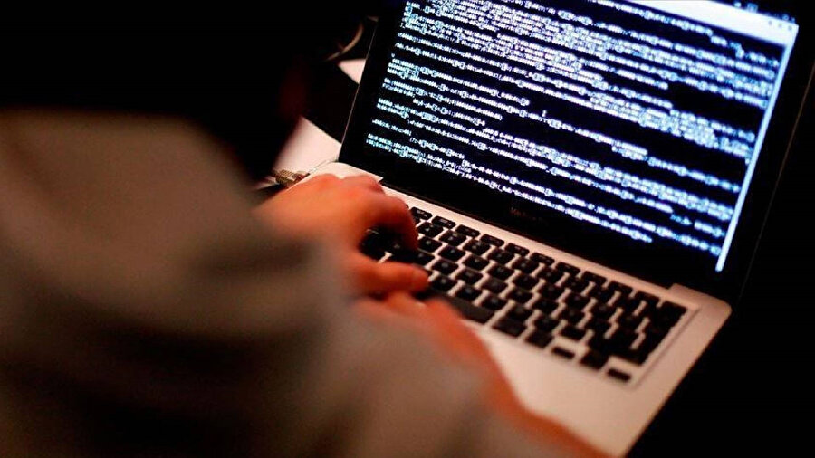 Yüksek takipçili 10 sosyal medya hesabı hakkında erişim engeli 