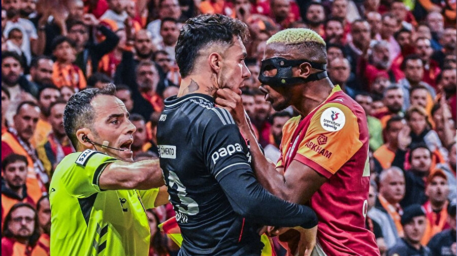 Ahmet Çakar'dan olay yorum: Osimhen'in hareketi kırmızı kart mıydı?