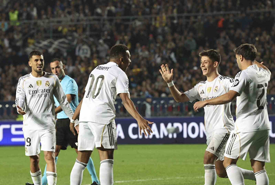 Arda Güler'in Mbappe paylaşımı viral oldu: Fransız yıldızdan cevap geldi...